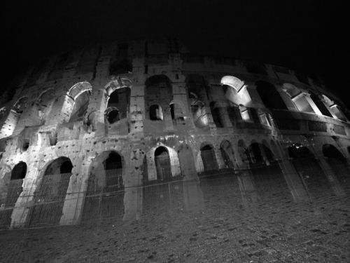 Paseo nocturno alrededor del Coliseo 5. 2016