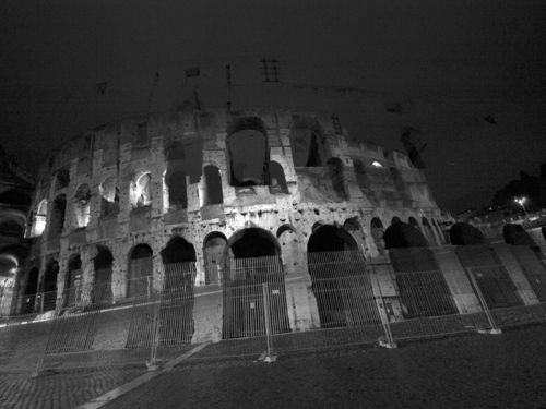 Paseo nocturno alrededor del Coliseo 6. 2016