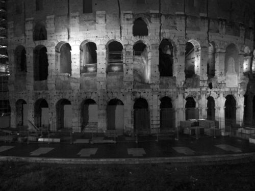 Paseo nocturno alrededor del Coliseo 13. 2016