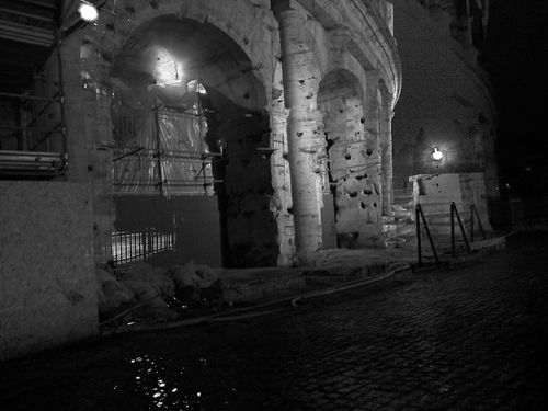 Paseo nocturno alrededor del Coliseo 18. 2016