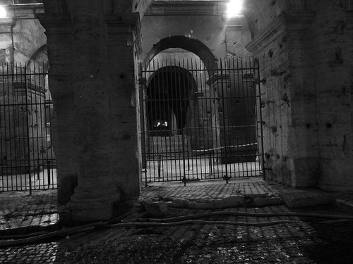 Paseo nocturno alrededor del Coliseo 22. 2016
