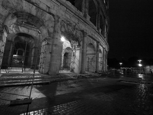 Paseo nocturno alrededor del Coliseo 25. 2016